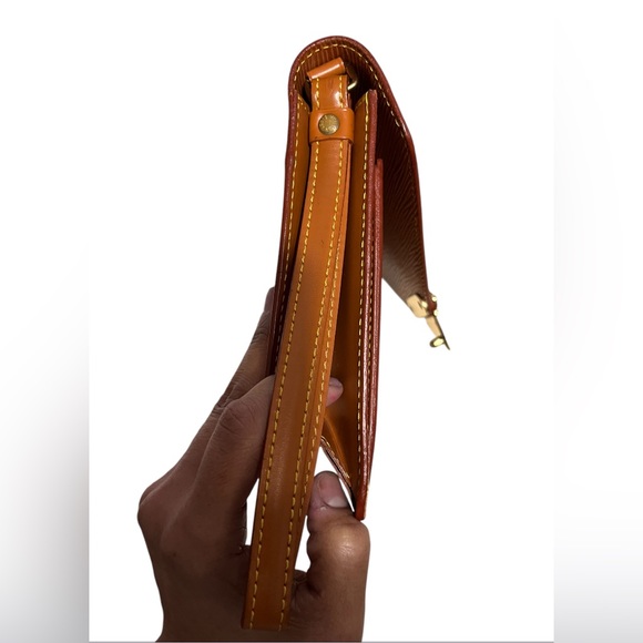 LOUIS VUITTON CLUTCH BAG SELLIER DRAGONNE BROWN EPI WITH KEY🌟 AUTHENTIC 🌟 - Picture 2 of 16